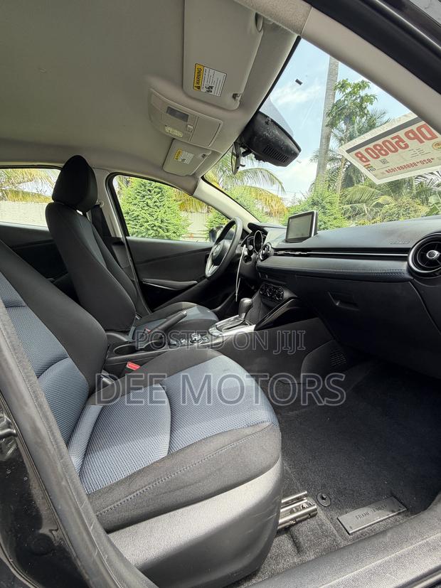 Toyota Yaris iA 1.5 FWD 2016 Black