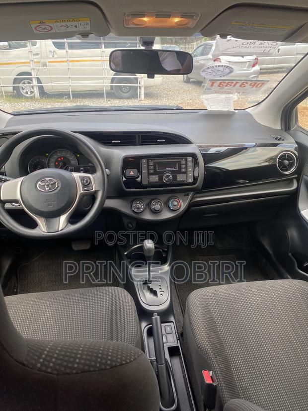 Toyota Vitz 1.3 AWD 5dr 2015 White