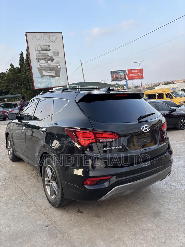 Hyundai Santa Fe SE Ultimate AWD 2018 Black