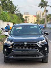 Toyota RAV4 XLE Premium 2025 Black for sale