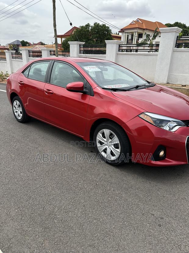 Toyota Corolla 2016 Red