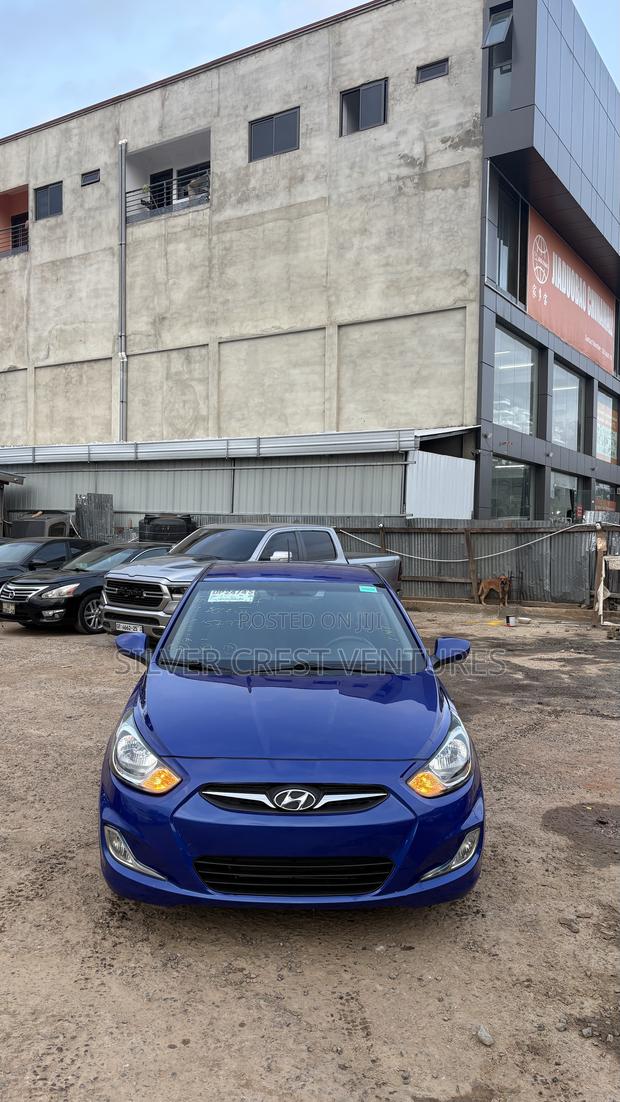 Hyundai Accent SE Hatchback 2017 Blue