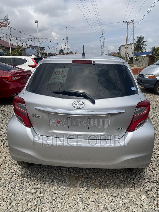 Toyota Vitz 1.3 AWD 5dr 2015 Silver
