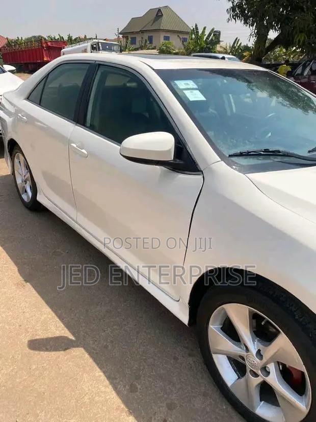 Toyota Camry 2014 White