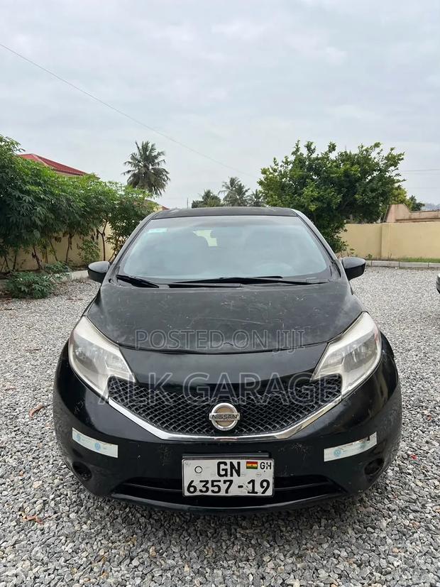 Nissan Versa 2016 Black