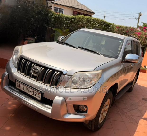 Toyota Land Cruiser Prado 2.7 i 2012 Silver