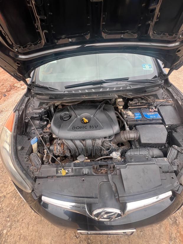 Hyundai Elantra GLS Sedan FWD (1.8L 4cyl 6M) 2013 Black