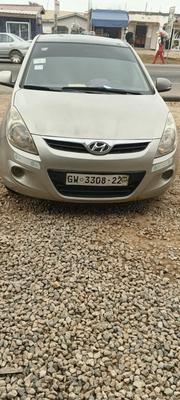 Hyundai i20 2011 Gold for sale