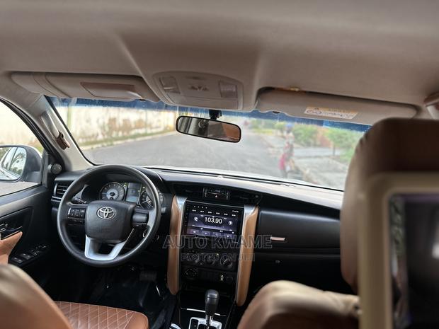 Toyota Fortuner 2.7 AWD 2016 White