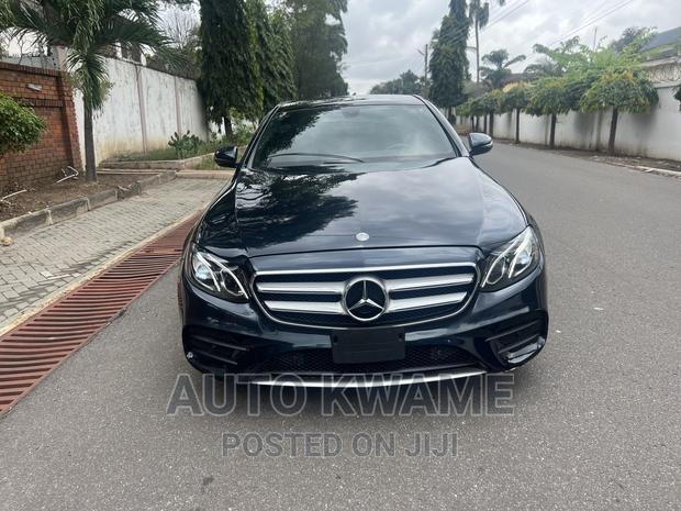 Mercedes-Benz E300 2017 Black