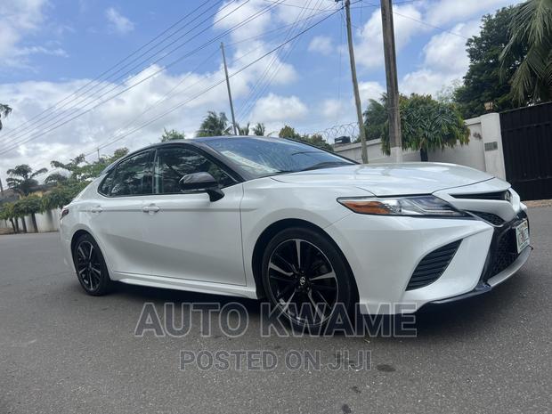 Toyota Camry XSE (2.5L 4cyl 8A) 2019 White