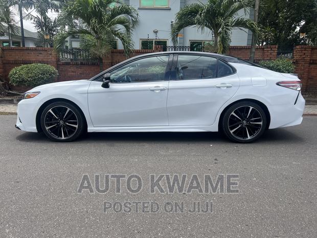 Toyota Camry XSE (2.5L 4cyl 8A) 2019 White