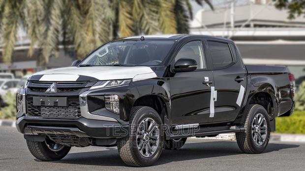 New Mitsubishi L200 2023 Black