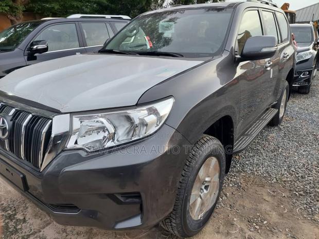 New Toyota Land Cruiser Prado 2022 Gray