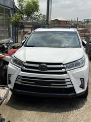 Toyota Highlander XLE 4x4 V6 (3.5L 6cyl 8A) 2018 White for sale
