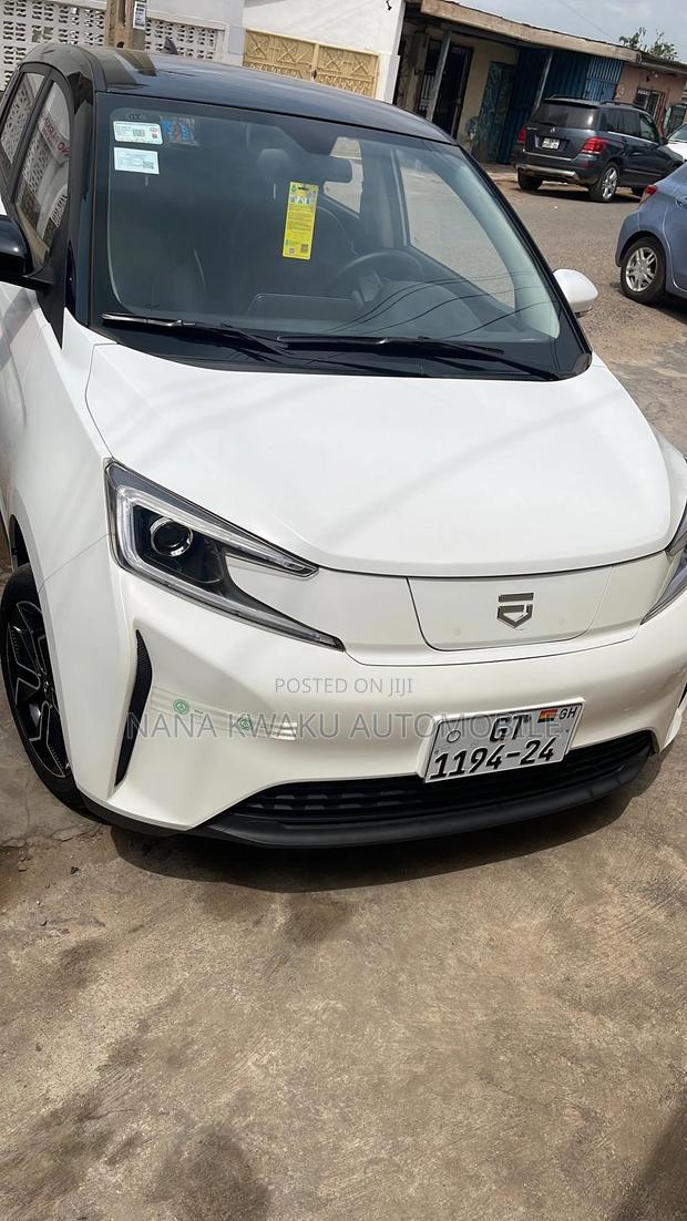 Car 2019 White