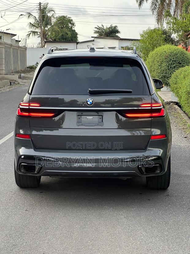 BMW X7 xDrive40i 2023 Gray