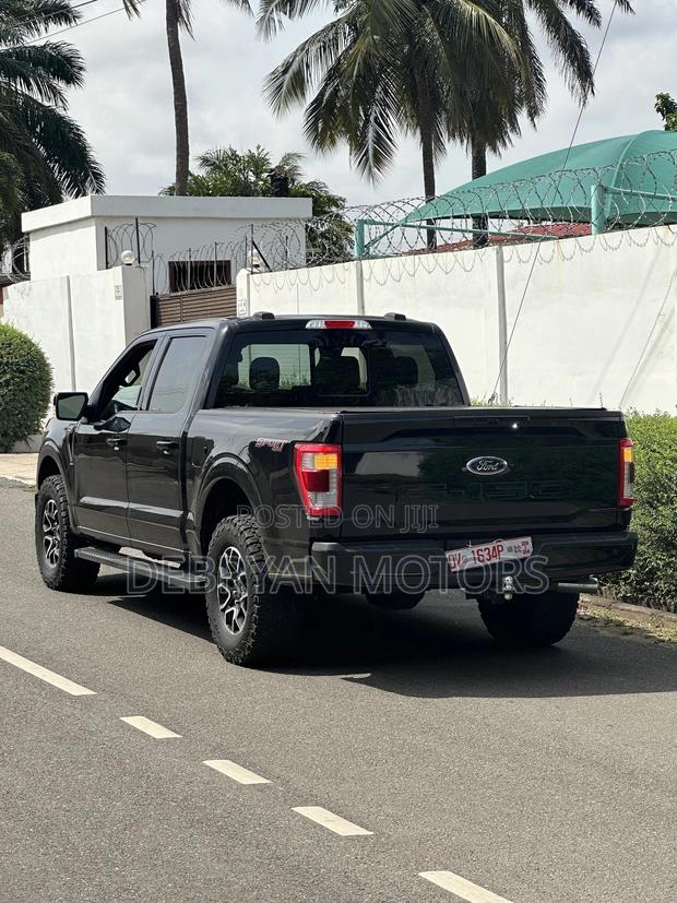 Ford F-150 LARIAT 2021 Black