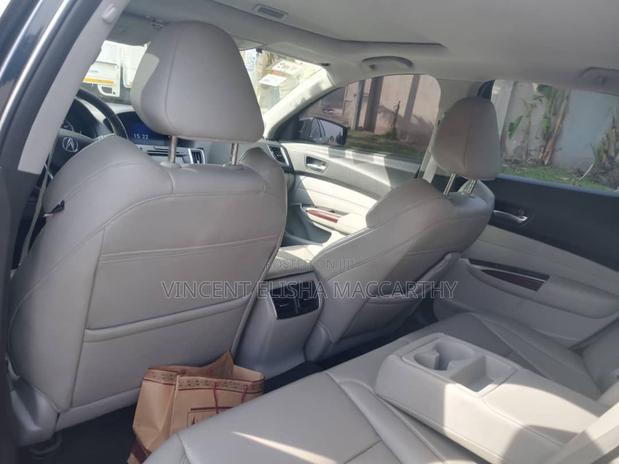 Acura TLX Base FWD (2.4L 4cyl 8M) 2016 Black
