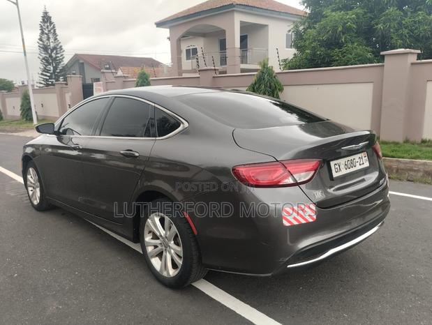Chrysler 200 Limited 2017 Gray