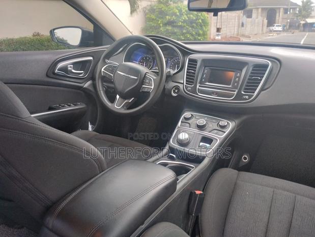 Chrysler 200 Limited 2017 Gray