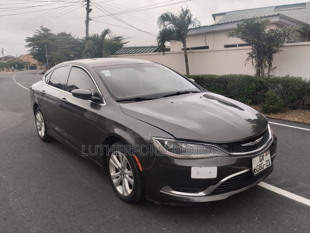 Chrysler 200 Limited 2017 Gray