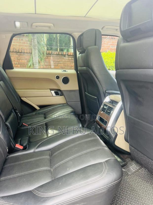 Land Rover Range Rover Sport HSE Td6 4x4 (3.0L 6cyl 8A) 2016 Black