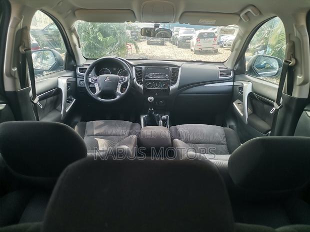 Mitsubishi Pajero 2020 Silver