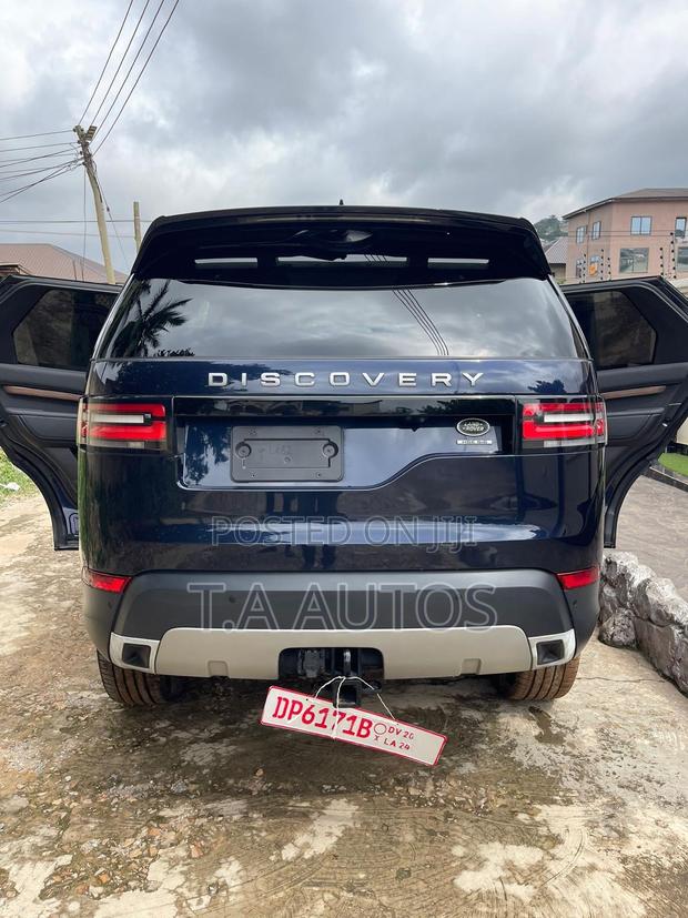 Land Rover Discovery HSE 4x4 2018 Blue