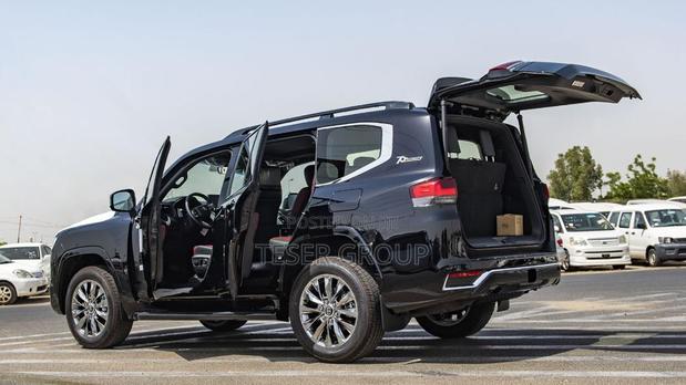 New Toyota Land Cruiser 2023 Black