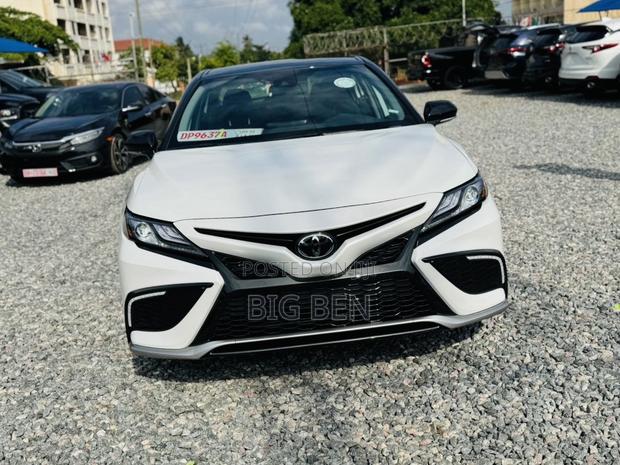 Toyota Camry XSE 2023 White