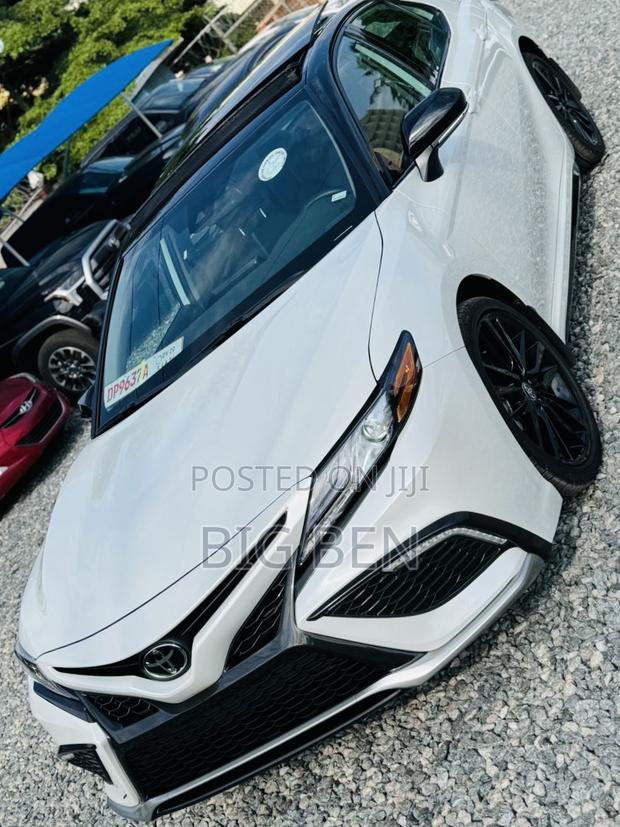 Toyota Camry XSE 2023 White