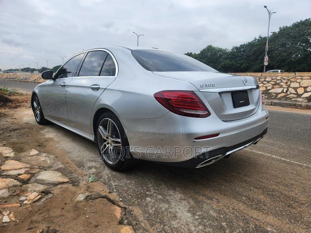 Mercedes-Benz E300 4Matic AWD Sedan (2.0L 4cyl 9A) 2017 Silver