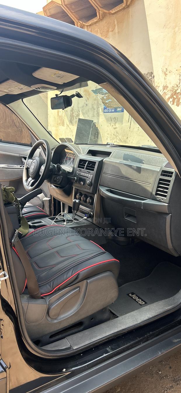 Jeep Liberty Sport 2012 Black