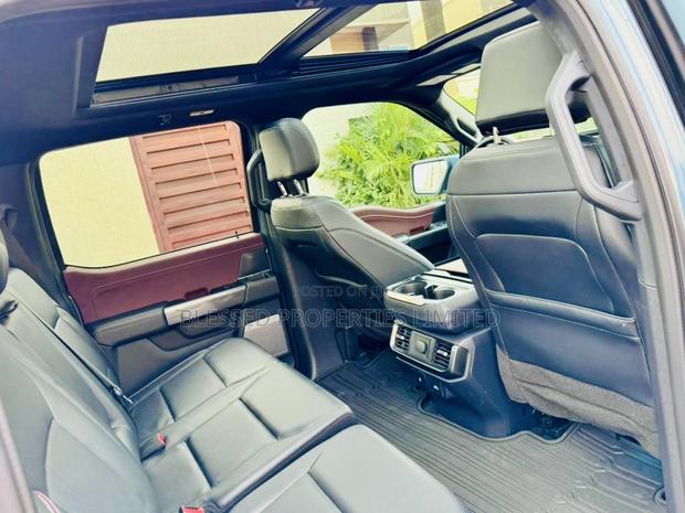 Ford F-150 LARIAT 2023 Blue