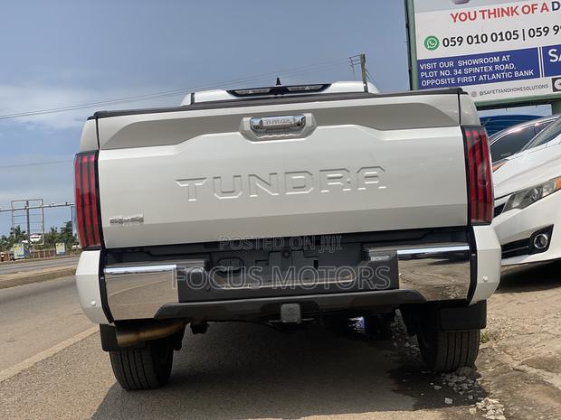 Toyota Tundra 2023 White
