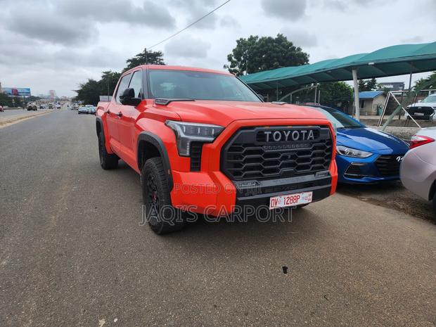 Toyota Tundra Platinum CrewMax 5.5' Bed 2024 Orange