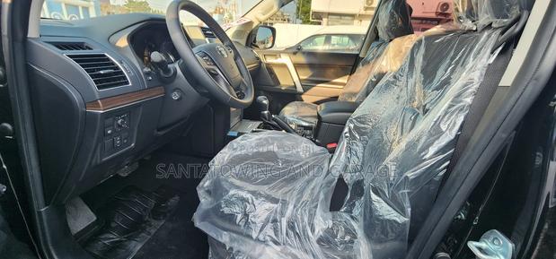 Toyota Land Cruiser Prado 2022 Gray