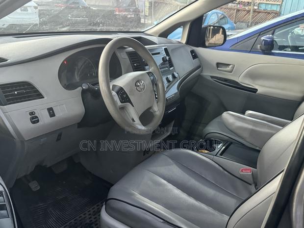 Toyota Sienna LE 8 Passenger 2012 Gray