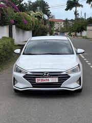 Hyundai Elantra SEL 2019 White for sale