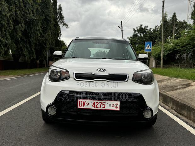 Kia Soul Hatchback 2016 White