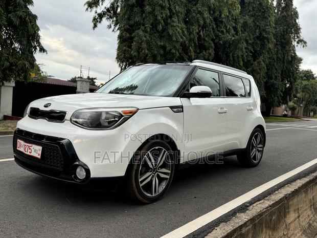 Kia Soul Hatchback 2016 White