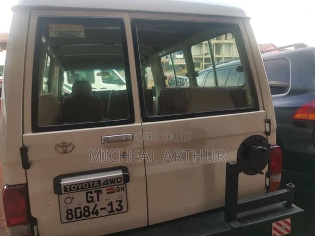 Toyota Land Cruiser 2013 White