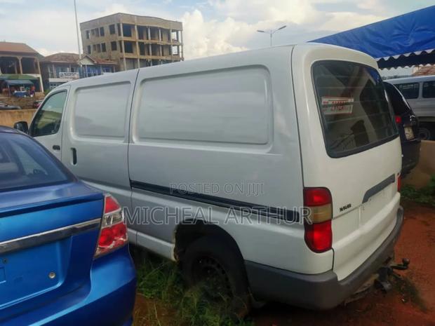 Toyota HiAce 2014 White
