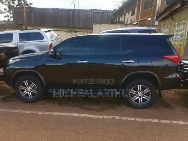 Toyota Fortuner 2020 Black