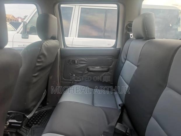 Nissan Hardbody 2013 White