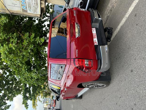 Toyota Hilux Revo Double Cab Deisel 2.4 AWD 2018 Red