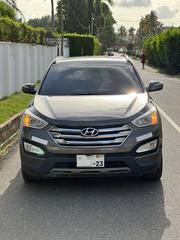 Hyundai Santa Fe 2014 Gray for sale