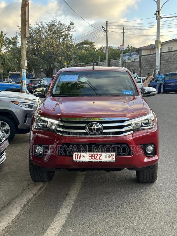 Toyota Hilux Revo Double Cab Deisel 2.4 AWD 2018 Red