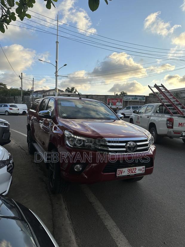 Toyota Hilux Revo Double Cab Deisel 2.4 AWD 2018 Red